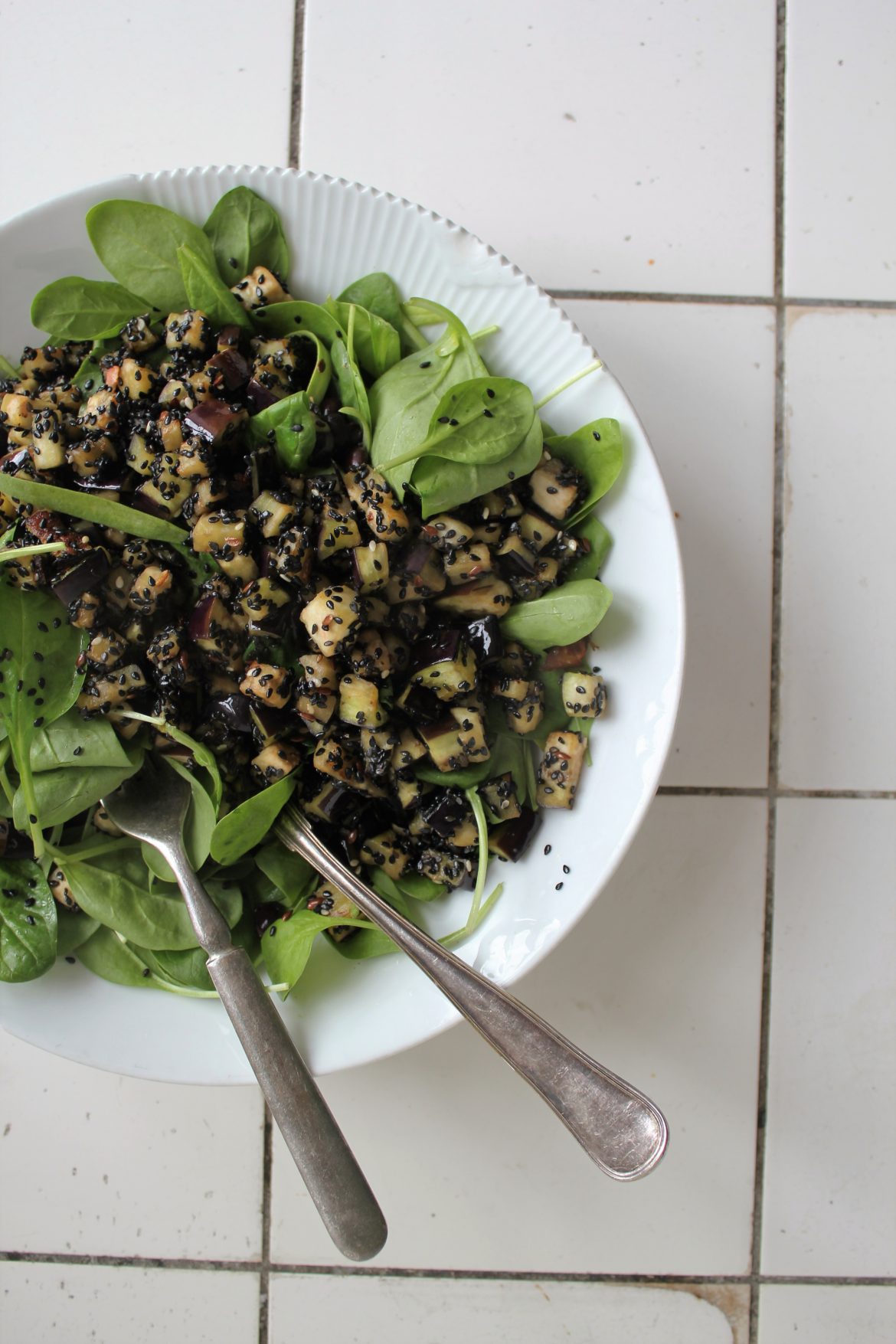 Salat med aubergine